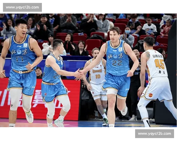 开拓者与灰熊激战正酣 双方全力争夺季后赛席位精彩对决