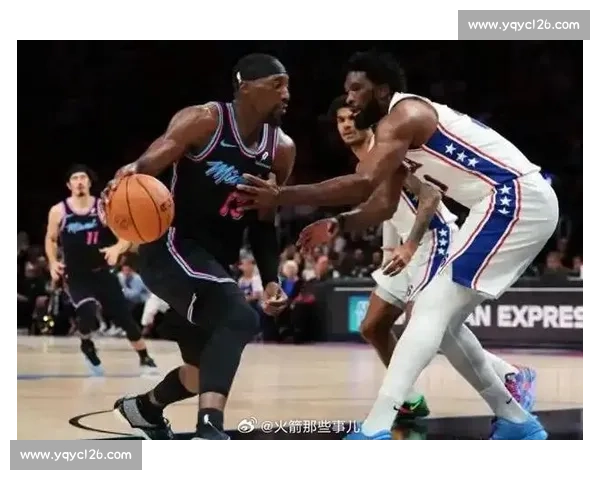 费城76人对阵迈阿密热火的激烈对决 两队力拼季后赛席位的关键战